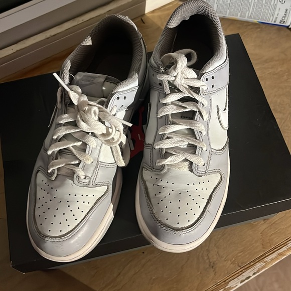 NIKE DARK GREY DUNKS - Picture 2 of 2